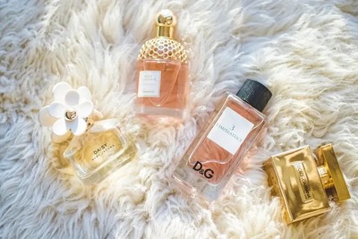 Perfumesde diseñador celular